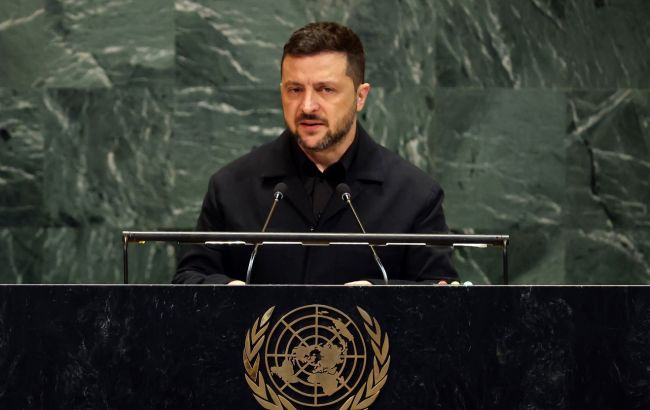 Гарантувати безпеку не може ніхто, окрім друзів і зброї, - Зеленський