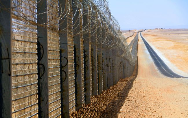Египет строит стену на границе с Сектором Газа, - WSJ