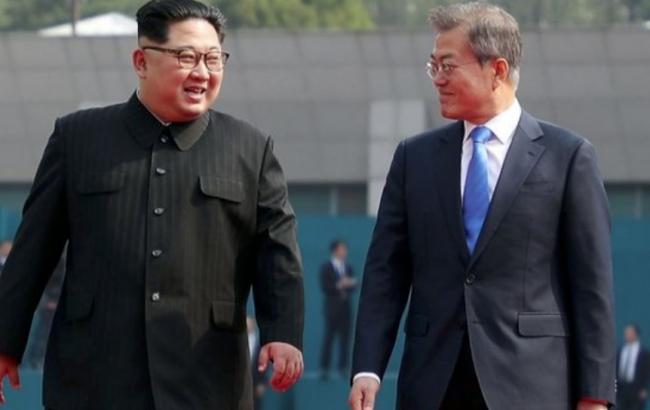 Президент Южной Кореи прибыл на саммит в КНДР