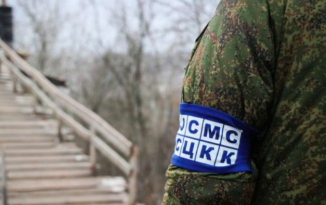 Боевики на участках разведения на Донбассе используют повязки СЦКК