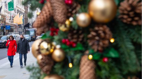Британія погодила послаблення карантину на Різдво