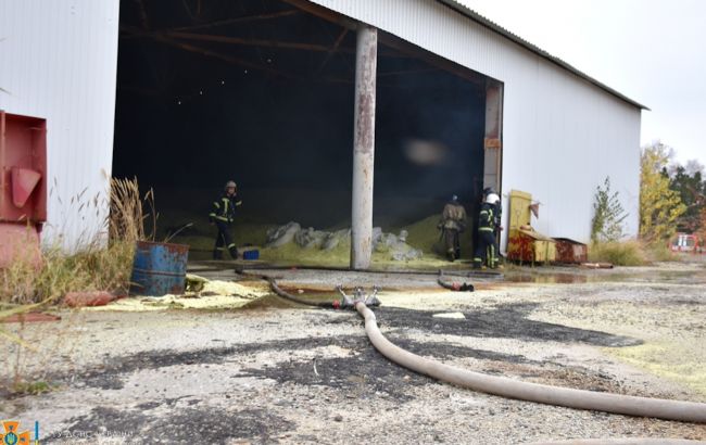 На території Одеського НПЗ сталась пожежа: горіла сірка