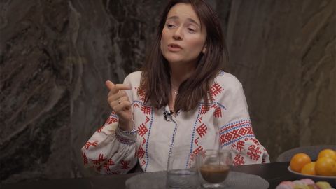Дружина Бєднякова відповіла, чому з дітьми не повертається до України зі США