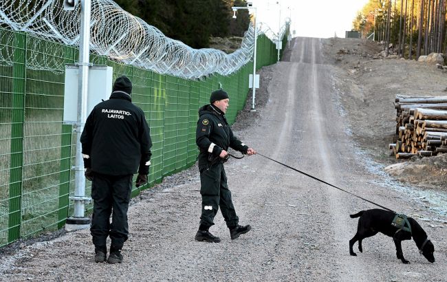 У Фінляндії розслідують незаконне проникнення мігрантів у країну через кордон з РФ