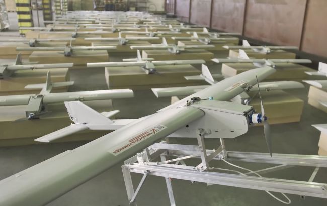 "Украинская команда" передала защитникам большие дроны и оборудование к ним