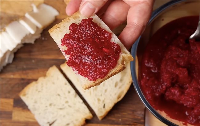 Давній рецепт соусу до м'яса: ви забудете про магазинні