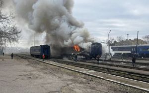 У Миколаєві "Шахед" влучив біля пасажирського вагона