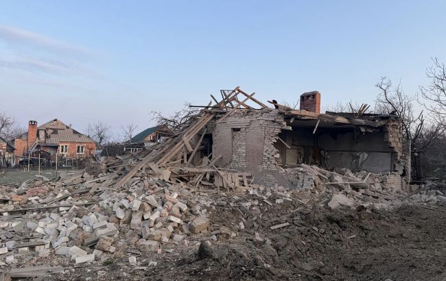 Росія скинула ФАБи на Словʼянськ: пошкоджено понад 20 будинків, серед поранених - дитина