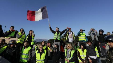 МЗС закликає українців бути пильними під час подорожей у Францію