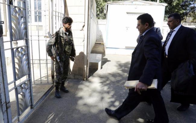 Йеменские повстанцы-хуситы вылетели в Швецию на мирные переговоры