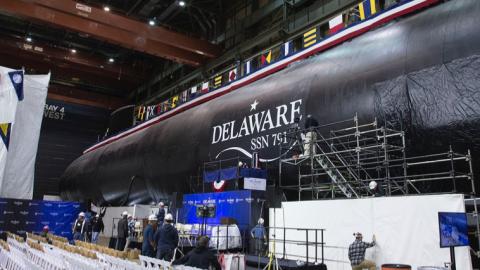 У США спустили на воду два нових ударних атомних підводних човнів
