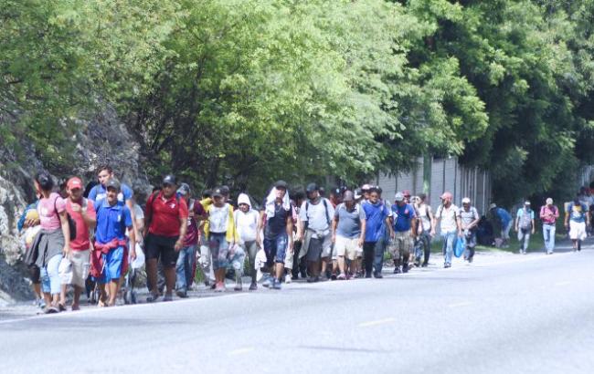 Мексика предложила "каравану" мигрантов работу и временный вид на жительство