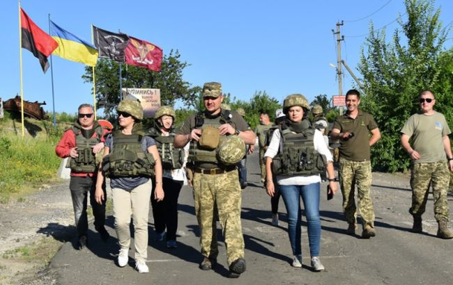 Район проведення ООС відвідала делегація Литви