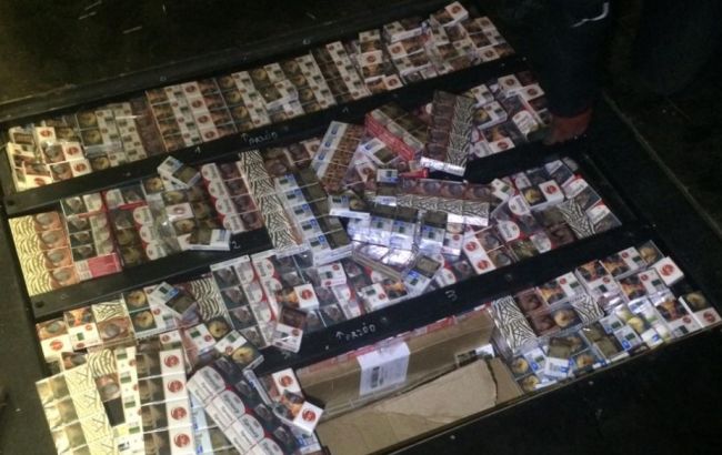 На границе с Польшей задержали контрабанду большого количества сигарет