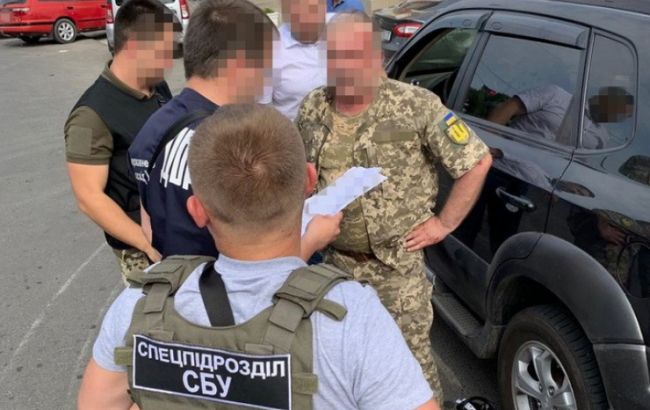 В Одессе на взятке задержали руководителя военкомата
