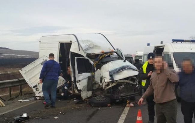 На трасі Київ - Чоп тимчасово заблокований рух