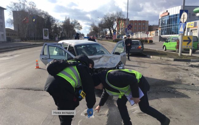 В Ровно в результате лобового столкновения автомобилей погибла женщина