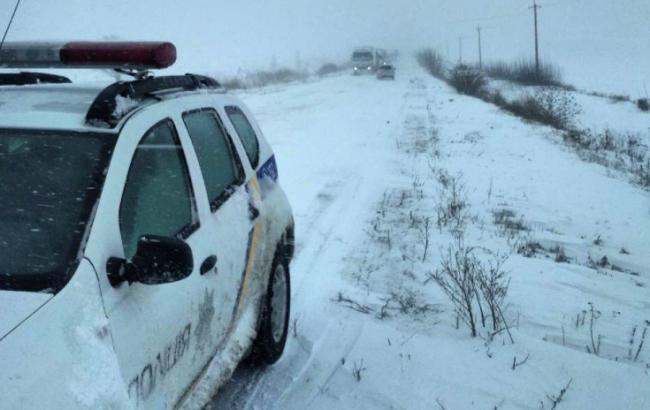 Через снігопад ускладнено рух транспорту у 5 регіонах