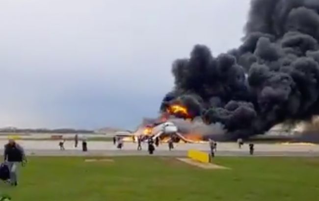 В результате пожара самолета в Шереметьево погибло 10 человек