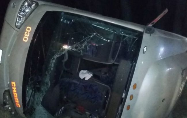 У Мексиці перекинувся автобус, понад 10 загиблих