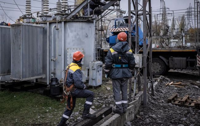 Росіяни вдарили по енергооб'єктах Шостки і Конотопа, енергетики ліквідовують наслідки