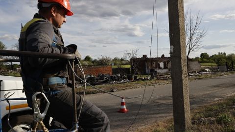 У восьми областях України значні знеструмлення через негоду та пошкодження мереж