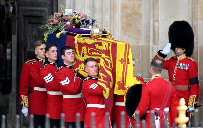 Мир прощается с королевой. Фото с траурной церемонии похорон Елизаветы II