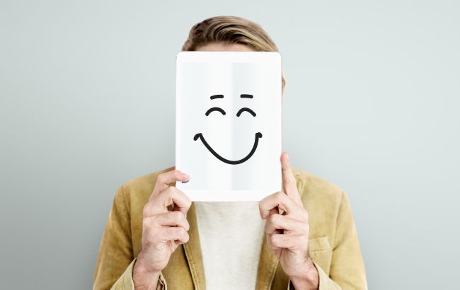 Чим люди псують своє життя і цього не помічають: названі найбільші помилки