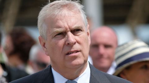 На сина Єлизавети ІІ подали в суд за зґвалтування: "багаті не звільняються від відповідальності"