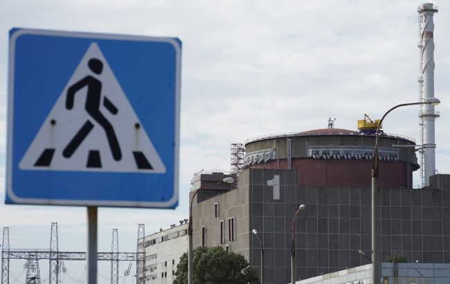 Запорожская АЭС полностью обесточена из-за обстрелов россиян: чем это грозит