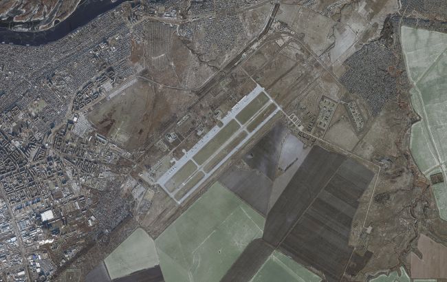 На російському аеродромі "Енгельс-2" зменшилася кількість боєздатних літаків (фото)