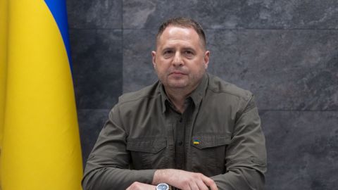 Зеленский не подпишет ни одного документа об отказе от территорий Украины, - Ермак