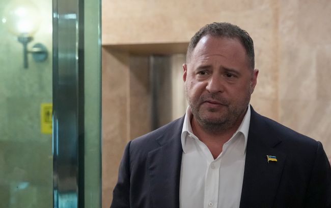 Єрмак вийшов із СІЗО (відео)