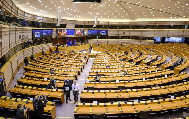 ЕС готовит на осень "существенные предложения" по расширению