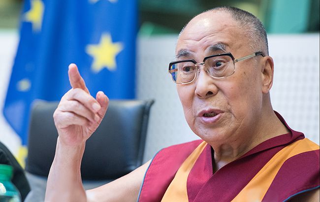 Посол США призвал Китай провести переговоры с Далай-ламой