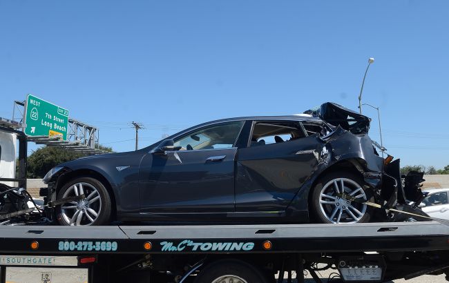 Насколько опасны электромобили Tesla: ТОП-5 резонансных аварий