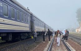 Поїзд можуть зупинити навіть у "жовту" тривогу: "Укрзалізниця" роз'яснила правила
