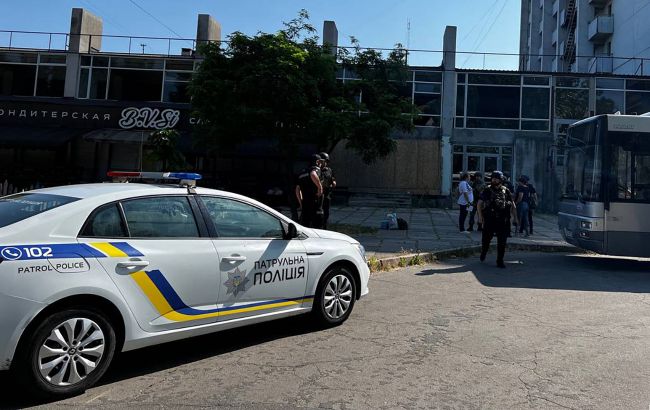 В Херсоні лунають потужні вибухи. Містян просять не виходити на вулицю