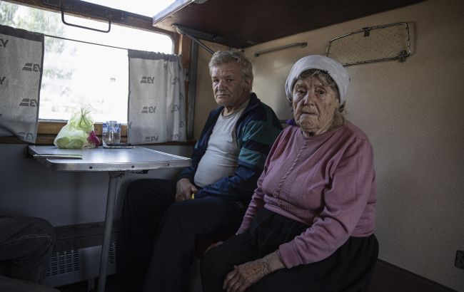 Жителі Донбасу можуть безкоштовно евакуюватись у Житомирську область: деталі