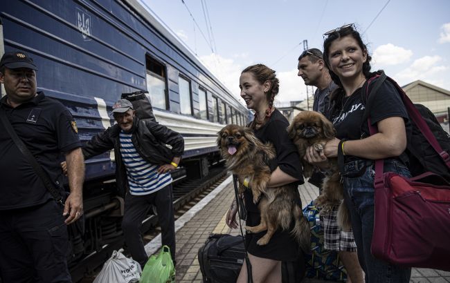 За тиждень евакуації з Донецької області вивезли понад 2 000 осіб