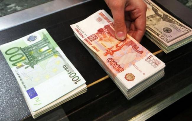 Курс долара в РФ перевищив 67 руб