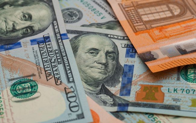 Що чекати від курсу долара і євро у 2026 році: два сценарії від експерта