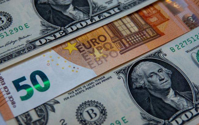 Вартість долара та євро в обмінниках майже не змінилася