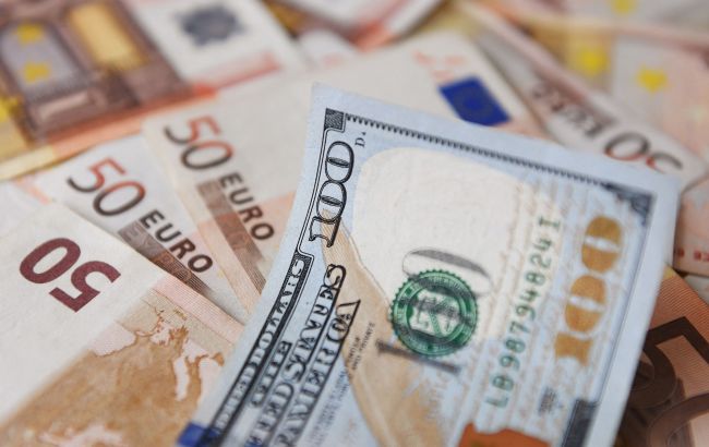 Спрос на евро растет: банки в два раза увеличили ввоз в Украину наличной валюты