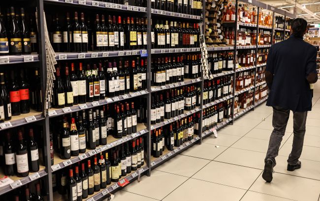 Госстат показал, как за 2022 год выросли цены алкоголь и сигареты