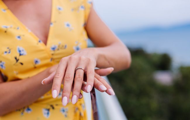 Наймодніший манікюр цього літа. 7 трендових ідей, які прикрасять ваші ручки (фото)