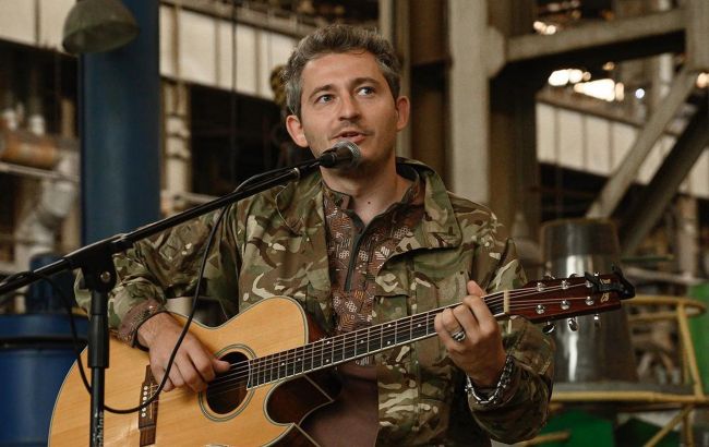 Коля Серга ответил, что думает об артистах, которые боятся ехать на фронт с выступлениями (видео)