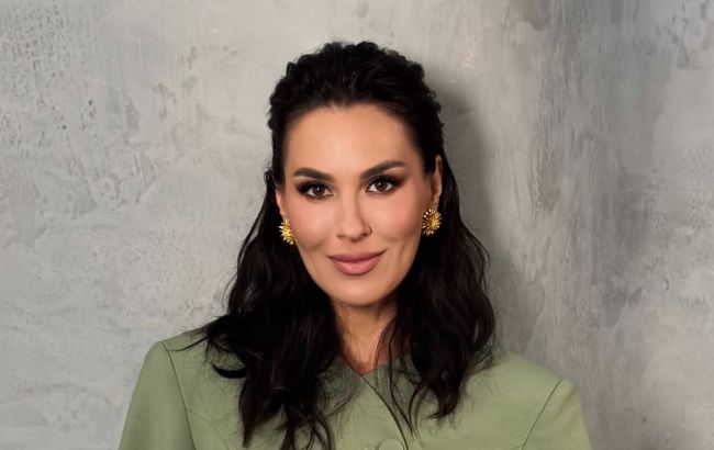 Джинси та жакет: стильний весняний образ Єфросиніної, який легко повторити