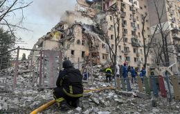 Пошкоджені будинки, пожежі та перша жертва: все про обстріл Києва