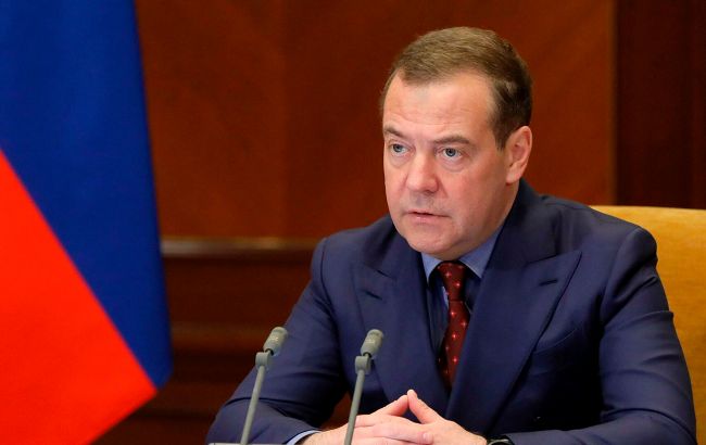 Медведев угрожает "перекрыть кислород" странам Балтии из-за Калининграда